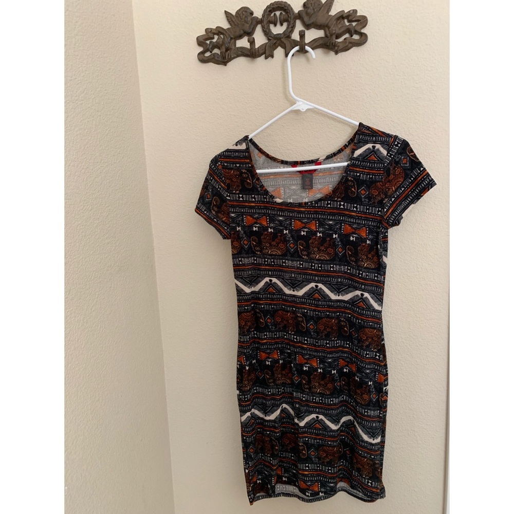Ployester elephant form-fitting party dress